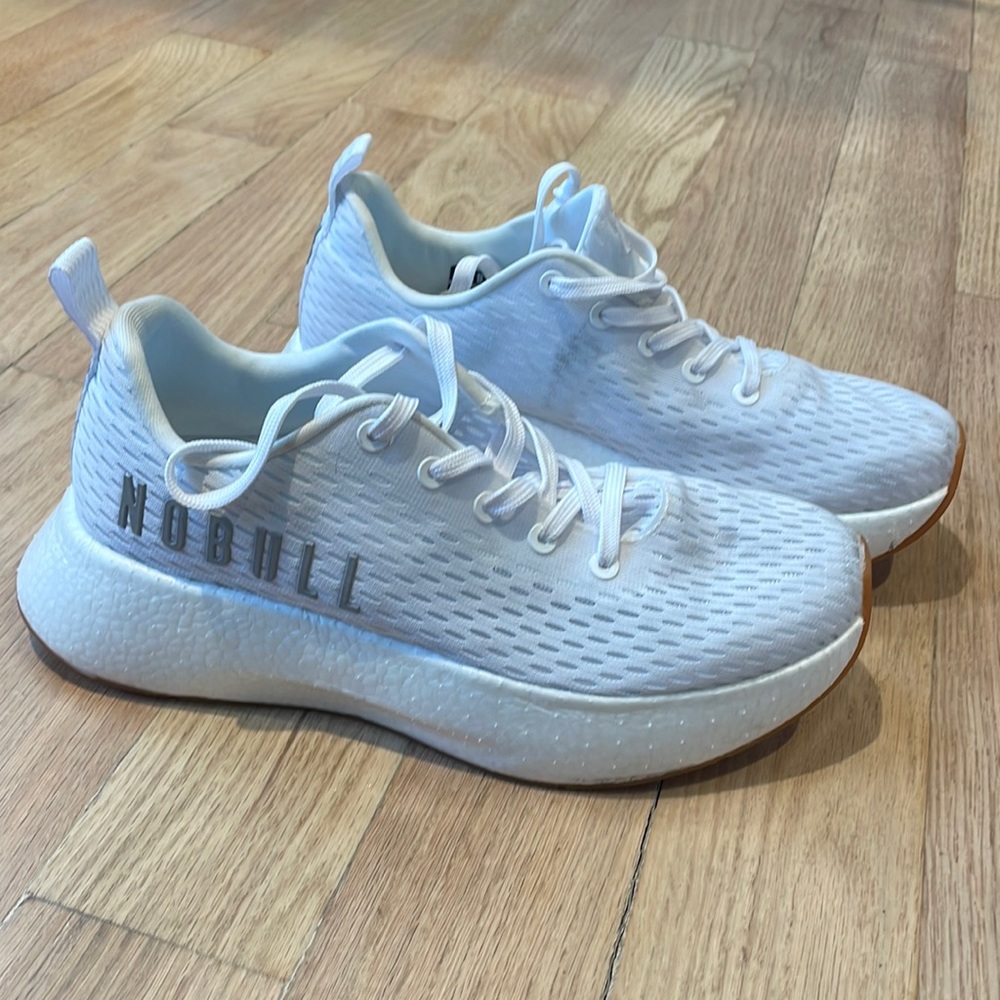 WORN ONCE: NOBULL runner plus